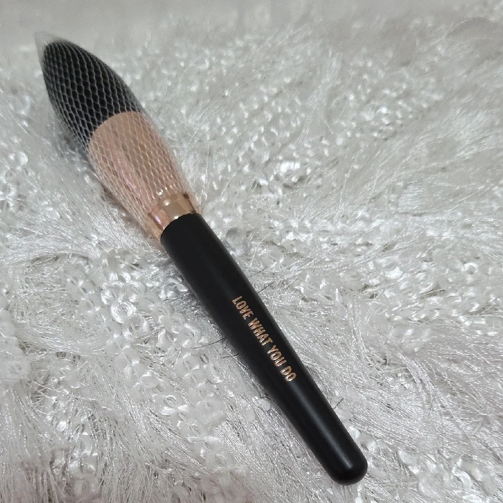 RealHer Makeup Brush with Black and Gold Detail